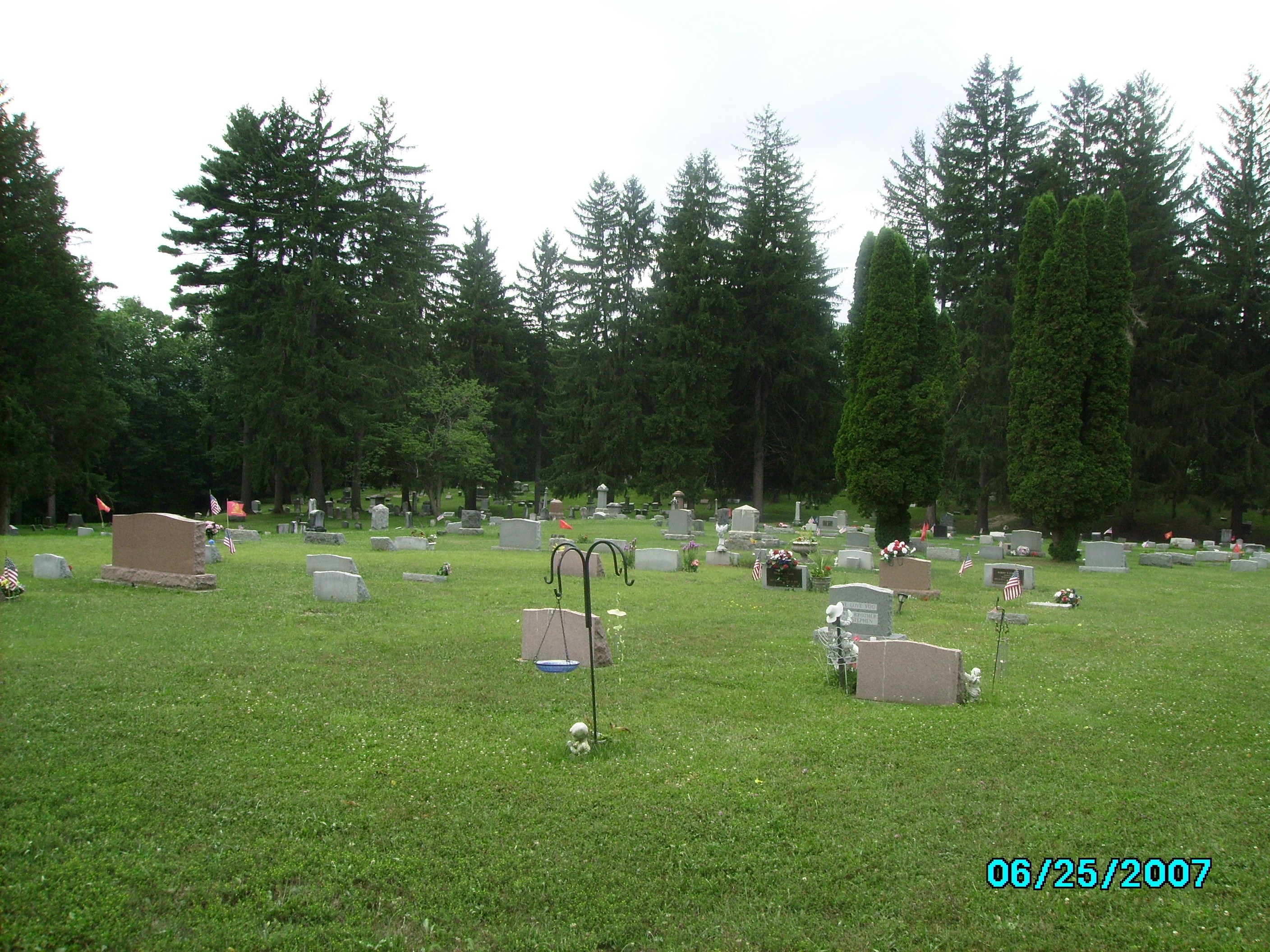 Millport_Cemetery.jpg